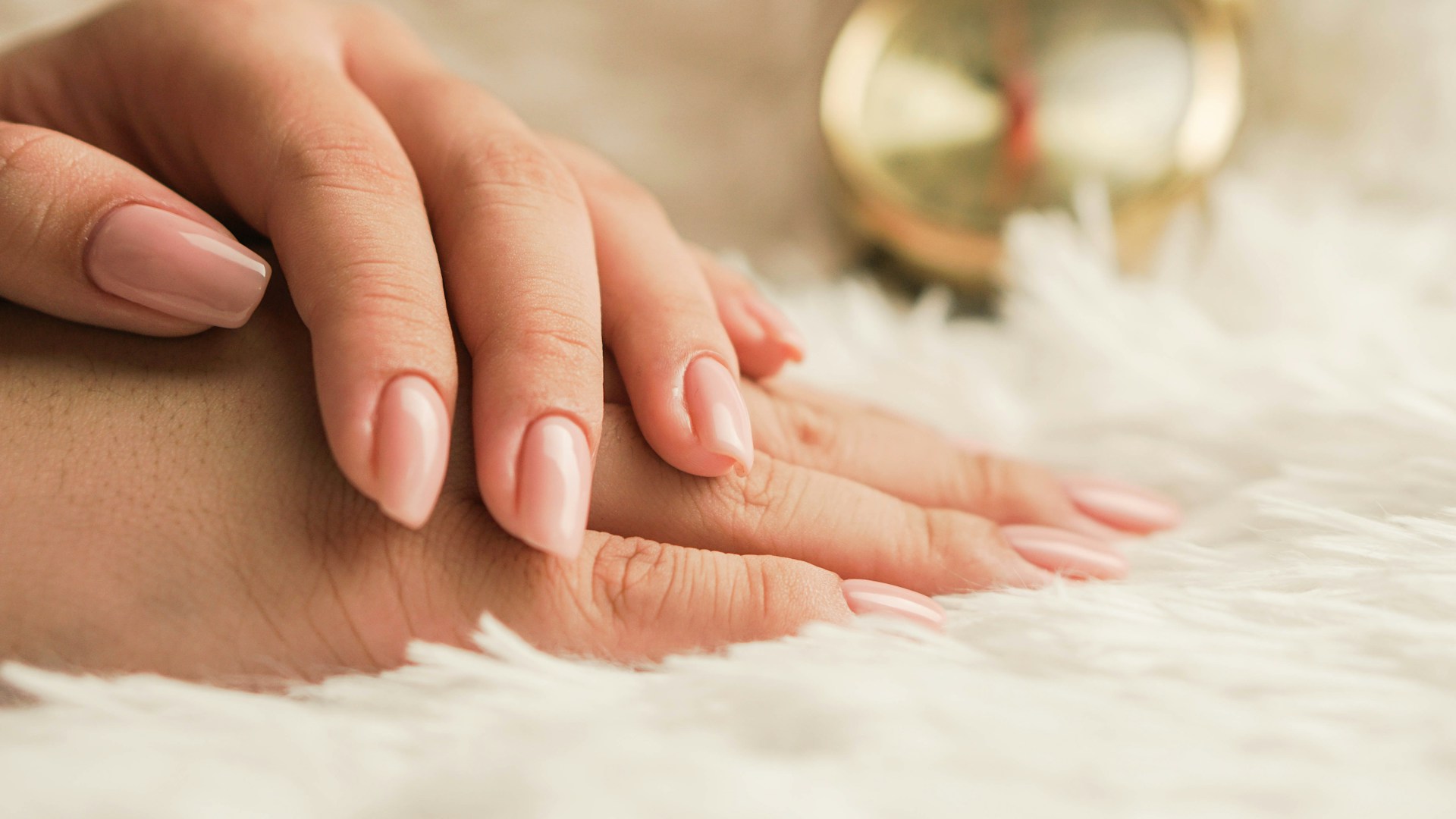 Augenbrauen Styling und Formgebung